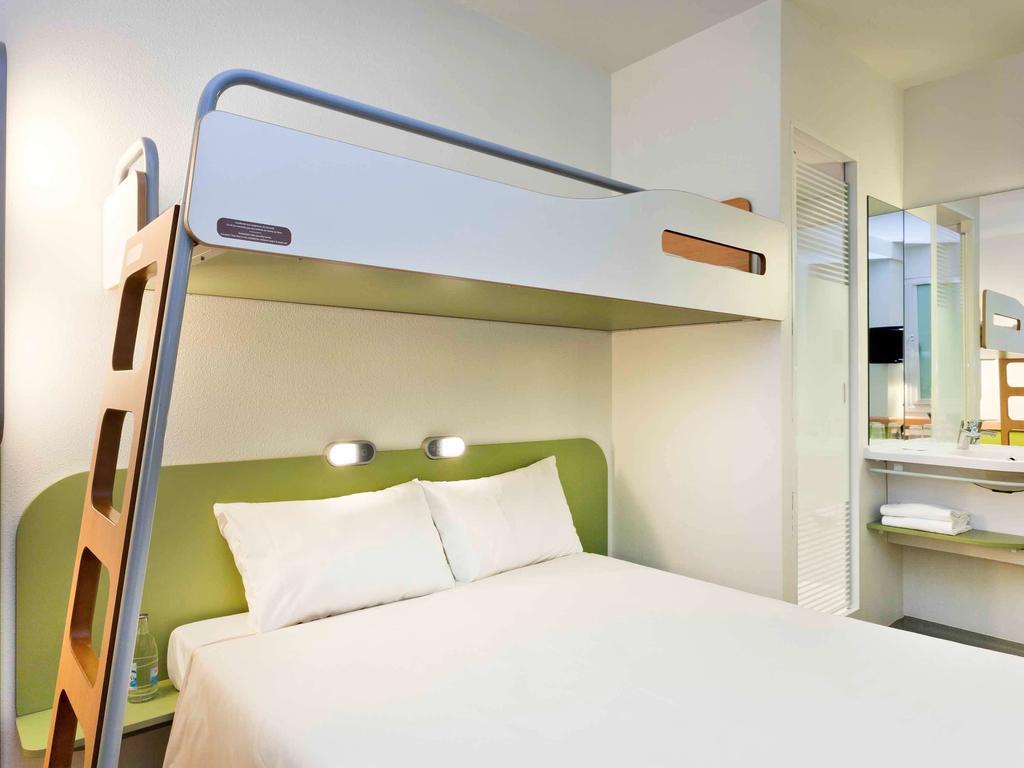 Ibis Budget Amberieu En Bugey/Chateau Gaillard A42 Екстериор снимка